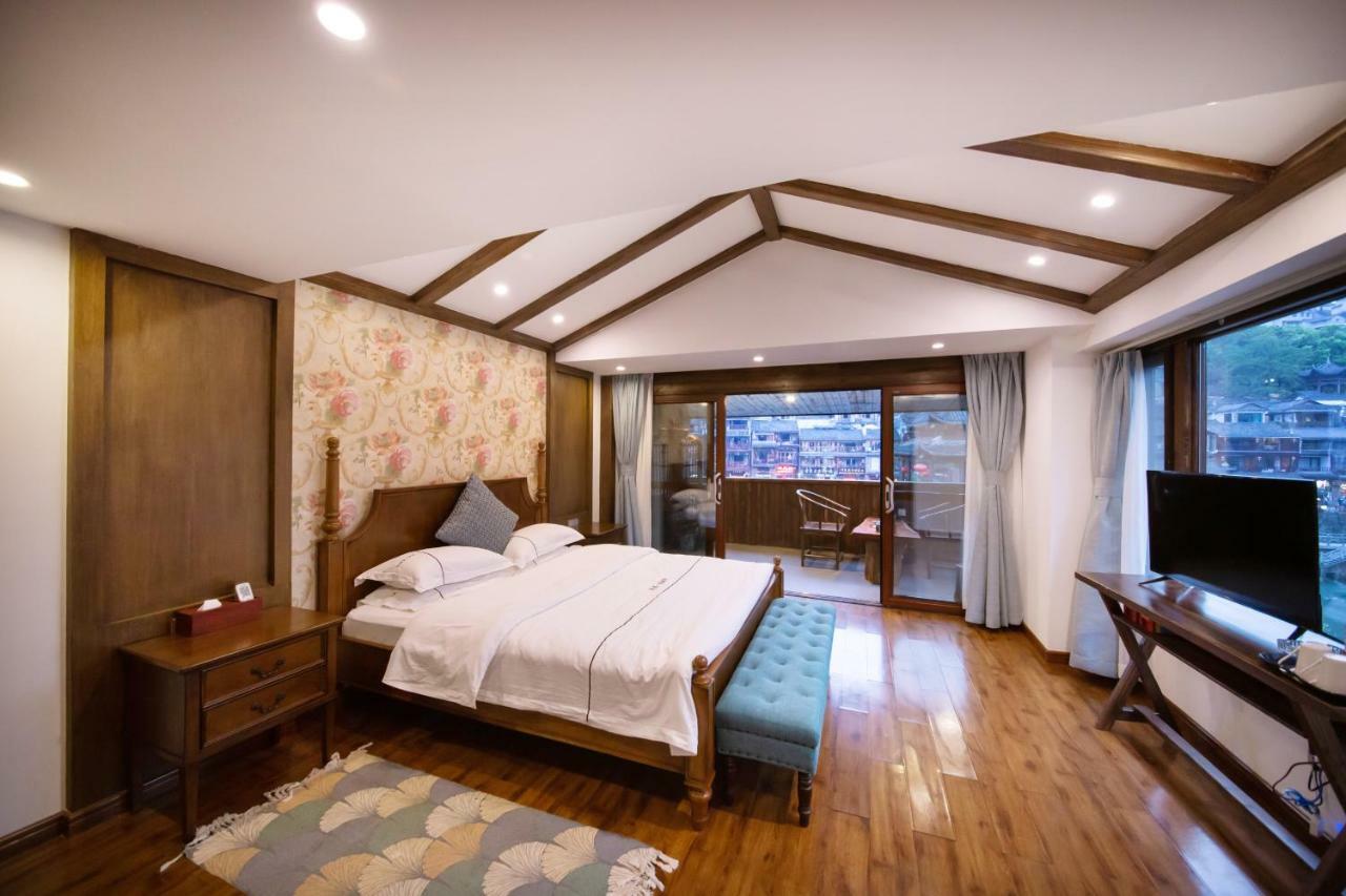 Fenghuang Slowly Time Inn Exterior photo